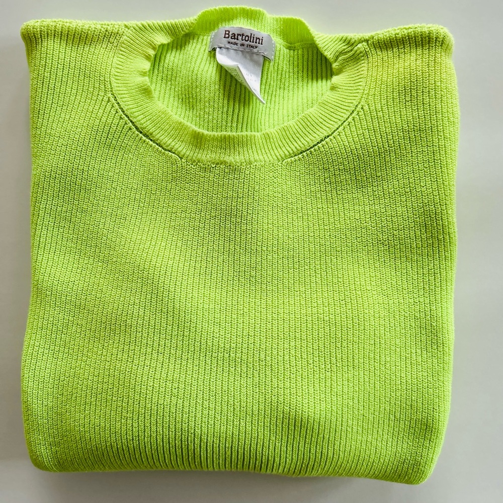 Neon green top